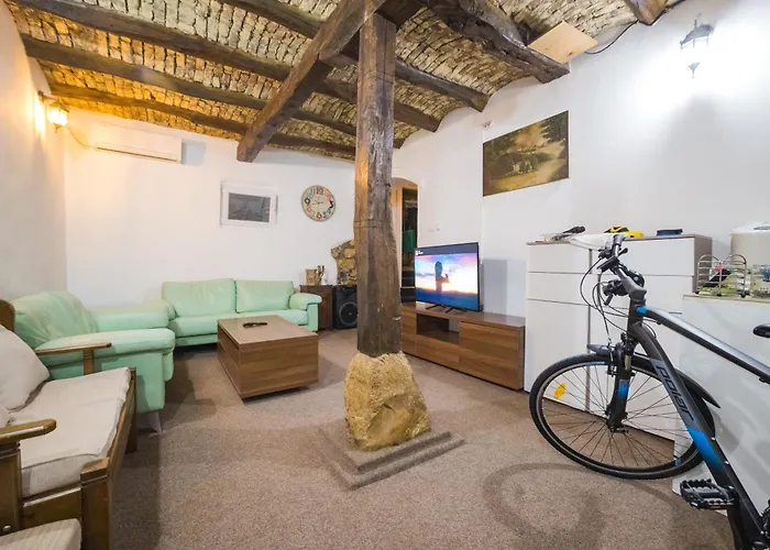 Petra Lägenhet Pirot