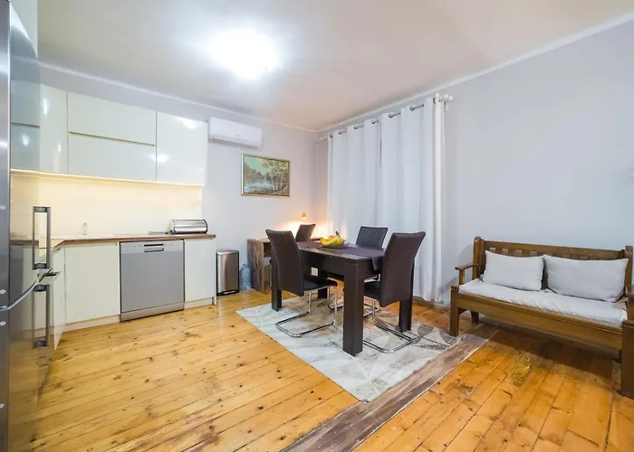 Petra Lägenhet Pirot